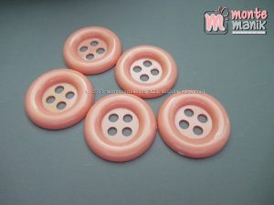 Kancing Plastik Peach 2,5 CM (KPK-05)