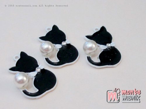 1 Pcs Charm Premium Black Catty 3 x 1,5 cm (ALA-046)