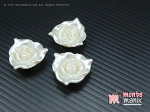 12 Pcs Bunga akrilik Mawar Lancip Putih mutiara 2 cm (MPA-029)