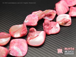 12 Pcs manik kerang nugget merah (MNKG-08)
