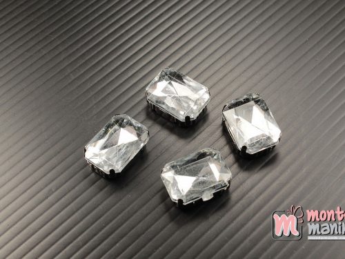4 pcs Aplikasi Diamond Persegi Putih bening 1,3 x 1,8 cm (DMD-065)