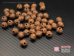30 Butir Manik Plastik Corak kayu 8 mm (MPA-0181)