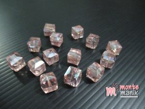 10 Butir Kristal Ceko Kubus 9 mm Pink (KRISTAL-138)